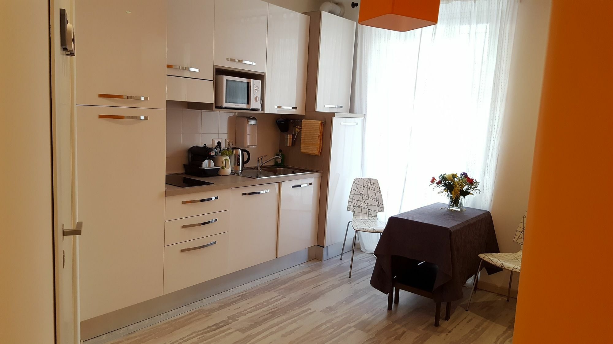 06 Acomodação com café da manhã  4*
